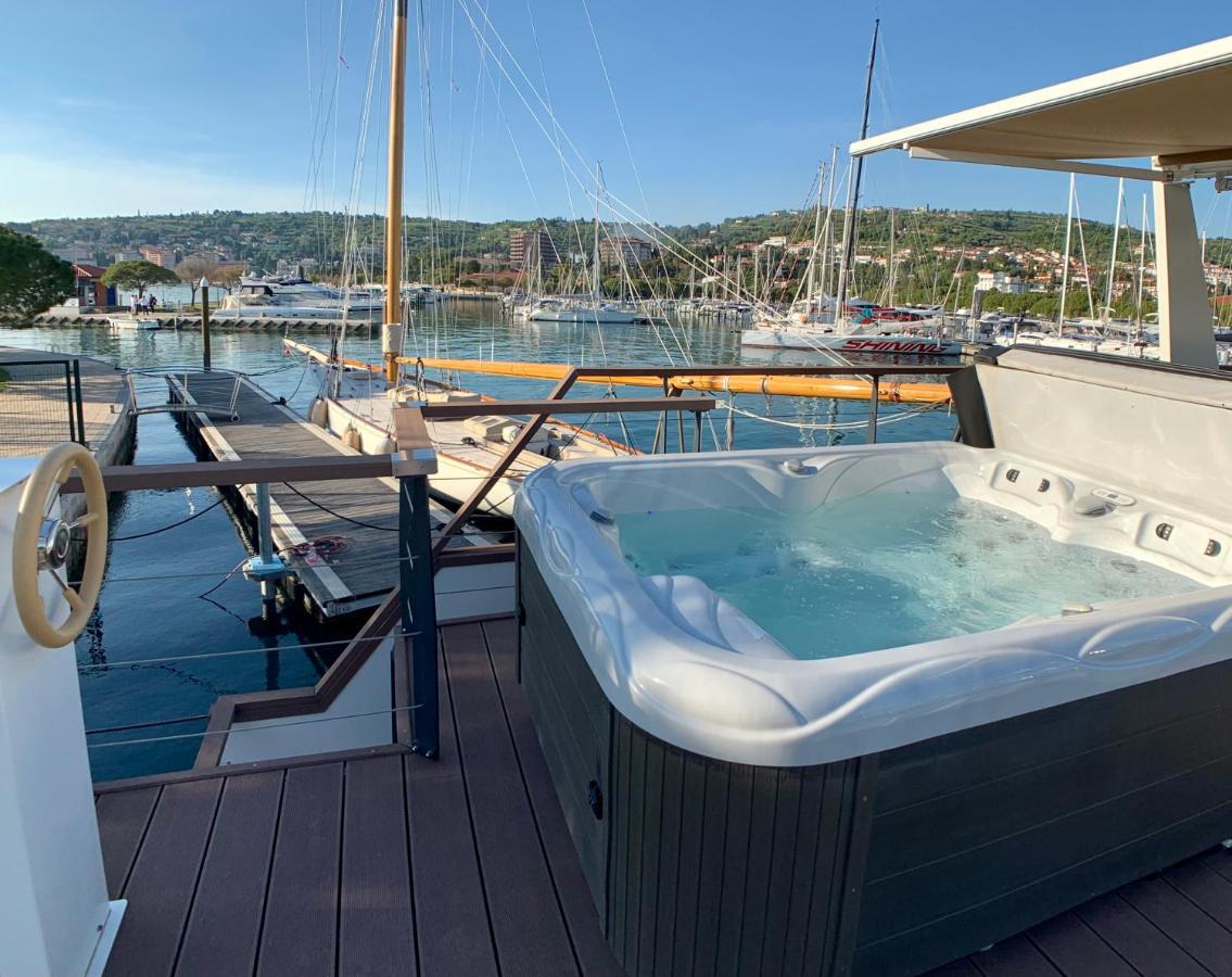 Bellavista Houseboat Apartment Portorose Exterior foto